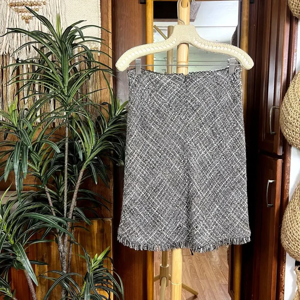 Kenneth Cole Tweed Pencil Skirt 2 Brown Taupe Boucle Fringe Hem Wool Blend Lined